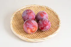 すもも・品種おまかせ(貴陽/太陽/皇寿) 500g(特栽相当)