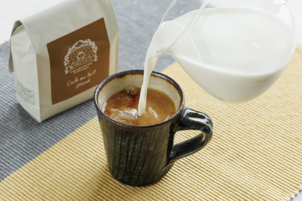 カフェオレブレンドコーヒー 150g | 坂ノ途中Onlineshop | 出会う