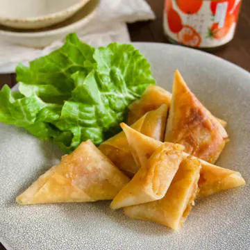 スパイストマトサモサ 野菜をたのしむ混ぜごはんのアレンジレシピ