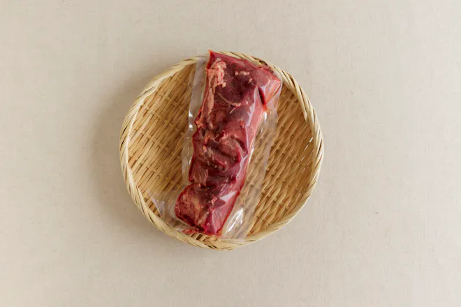 やまとある工房の鹿モモ肉 300g（150g程度×2袋）